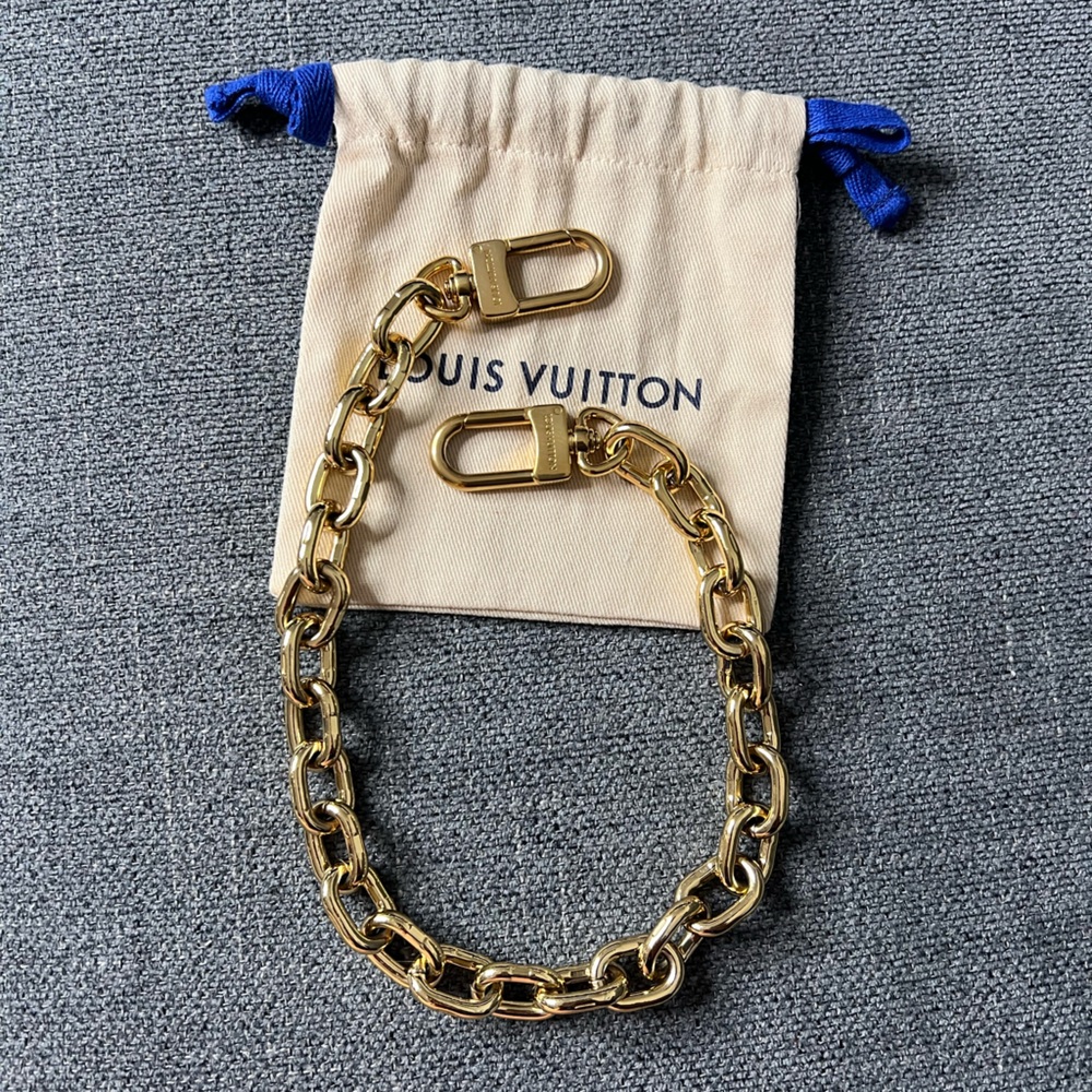 Louis Vuitton gold chain strap - Picture 2 of 5
